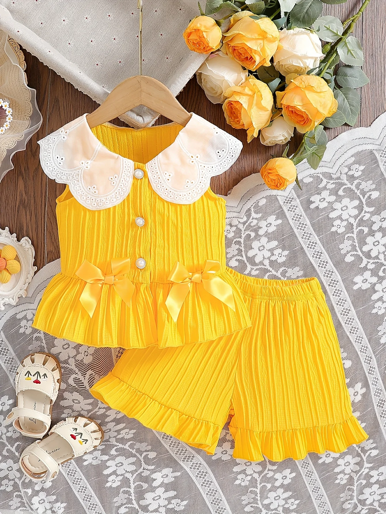 

Baby Girl Yellow Ruched Outfit Set: Lace Collar + Bow Decor - Valentine's/Baby Girl Birthday Gift, Cute Toddler Two-Piece Wear