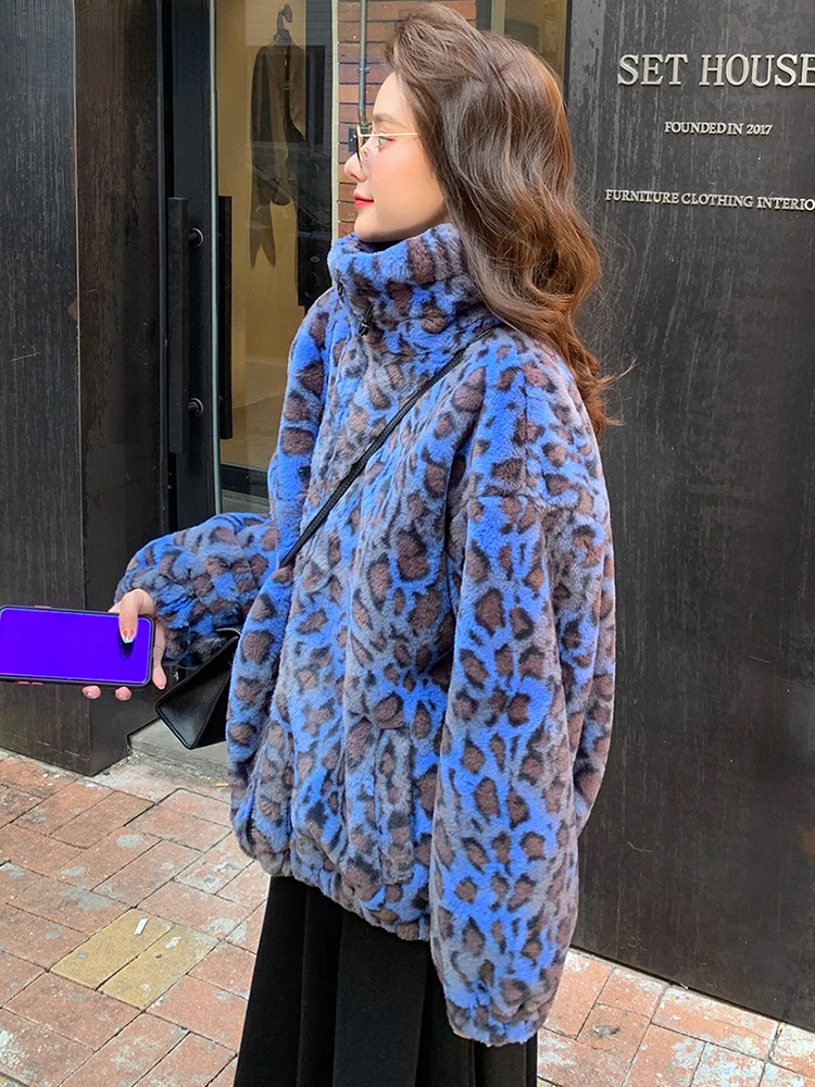 Chaqueta mullida de invierno para mujer, abrigo de piel sintética de leopardo azul, abrigo de manga larga con cremallera, chaqueta suave y cálida, moda coreana