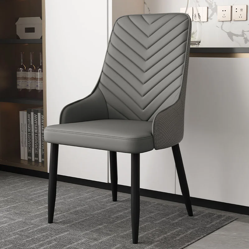 P13Italian الجلود الفن المنزل الحد الأدنى كرسي طعام فاخر الإنترنت المشاهير الحديثة بسيطة طاولة طعام التفاوض الإيطالية تشا