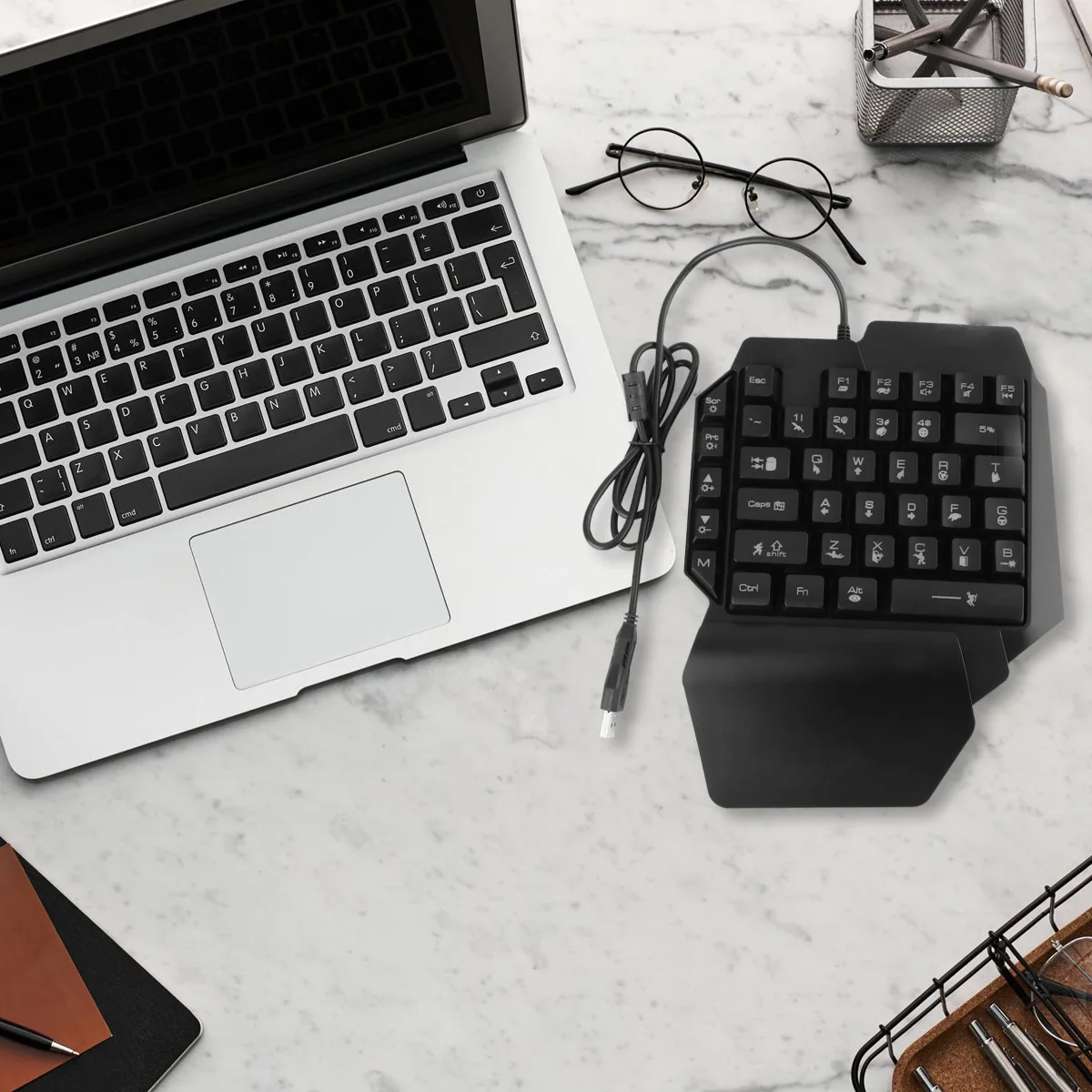 

1pc Left Mechanical Gaming Keyboard Compact RGB Backlit Single-hand Keypad for Laptop Home Entertainment Portable