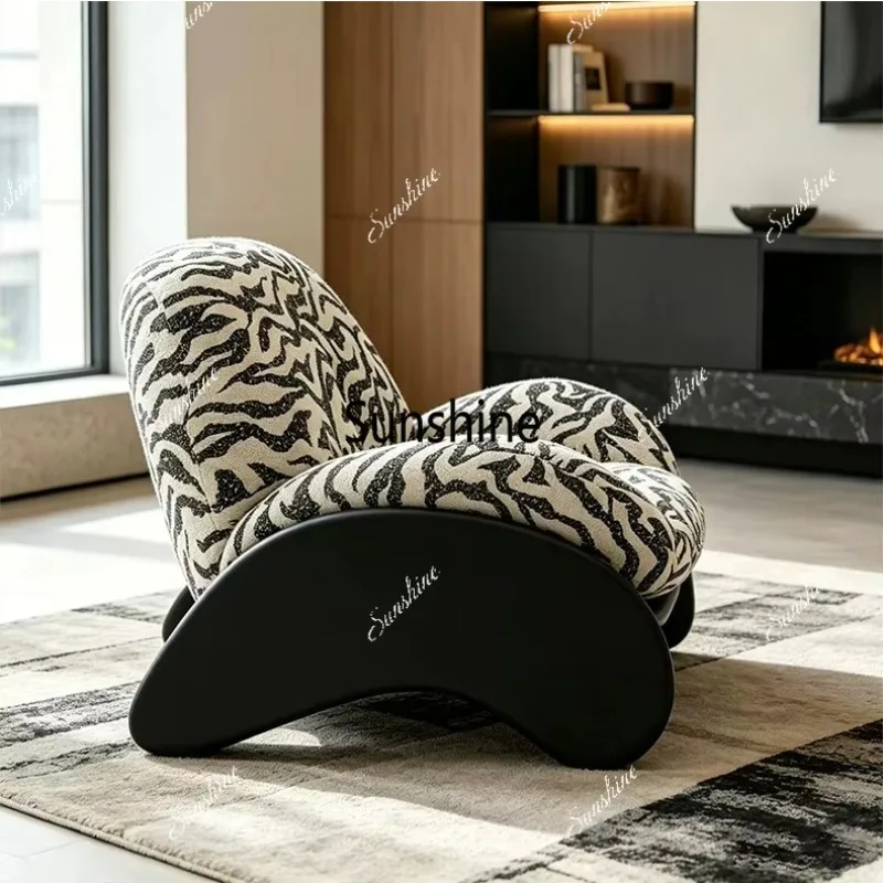 Modern light luxury wavy single leisure chair living room creative recliner