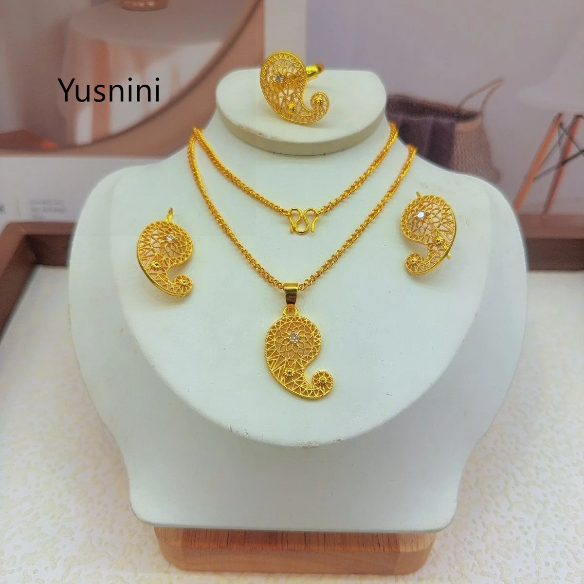 New Fashion High-End Dubai 24K Gold Plated Necklace Earrings Ring Romantic Wedding Party Jewelry Set for Lover 555