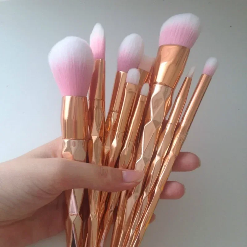 1Pcs Diamond Rose Gold Makeup Brushes Mermaid Fishtail Shaped Foundation Powder Cosmetics Brush Rainbow Eyeshadow Brush Kit