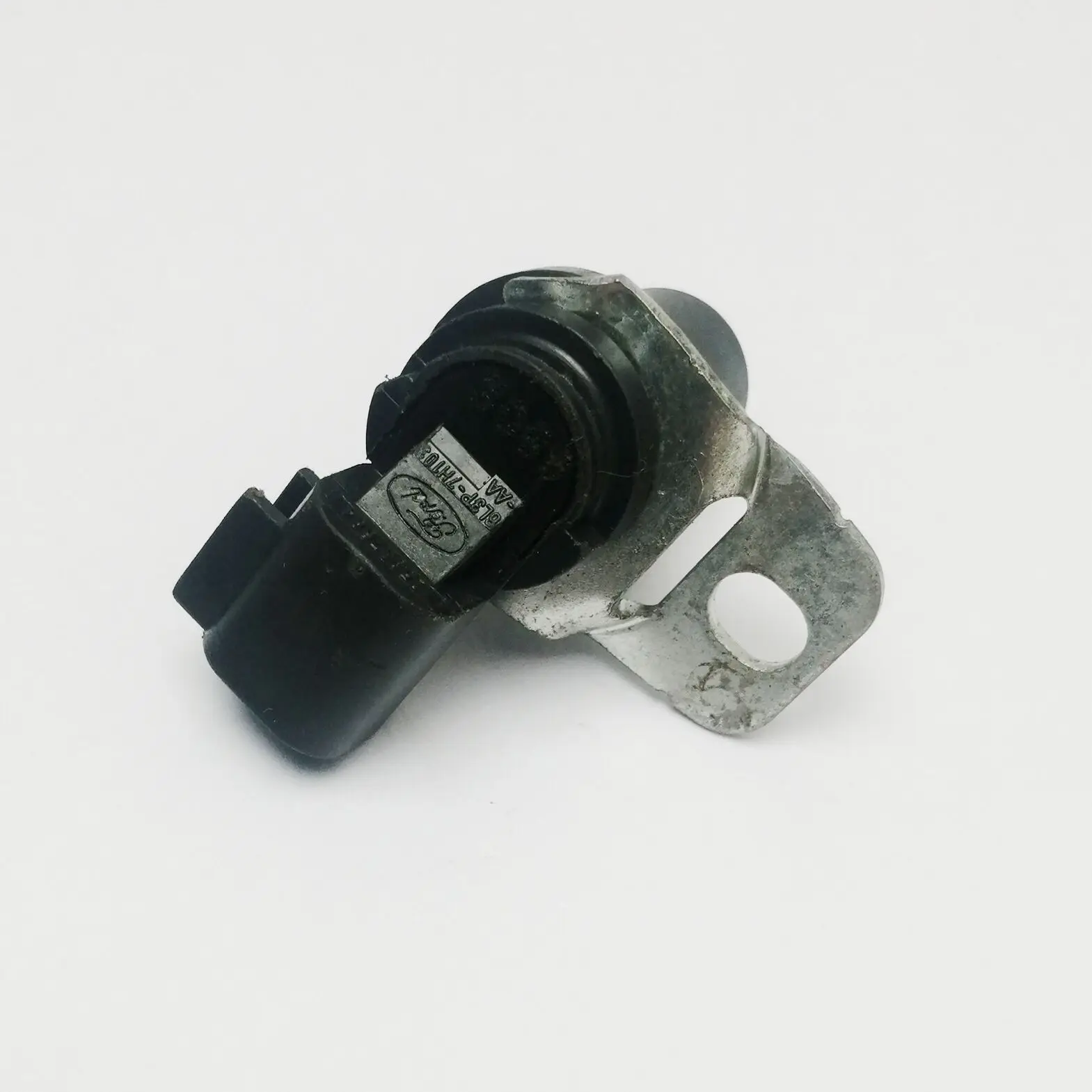 

Датчик выходной скорости трансмиссии Ford 25337684 6L3P-7H103-AA