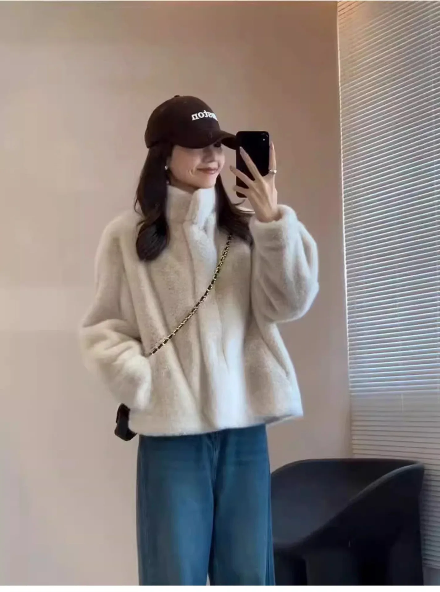 Faux Pelz Jacken Frauen Kurzen Mantel Stehkragen 2025, Herbst Winter Dicke Warme Oberbekleidung Flauschigen Shaggy Mantel Streetwear