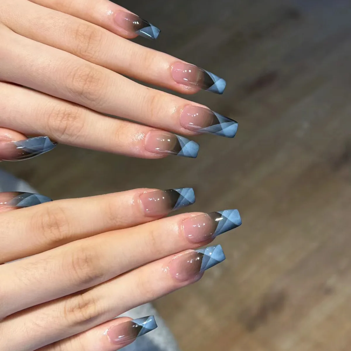 Faux Ongles Autocollants Dégradés Noirs, Sergé, Bleu, à Carreaux, Style Français, Épicés, pour Fille, Doux, Cool, Long Ballet, Boîte de 24 Pièces