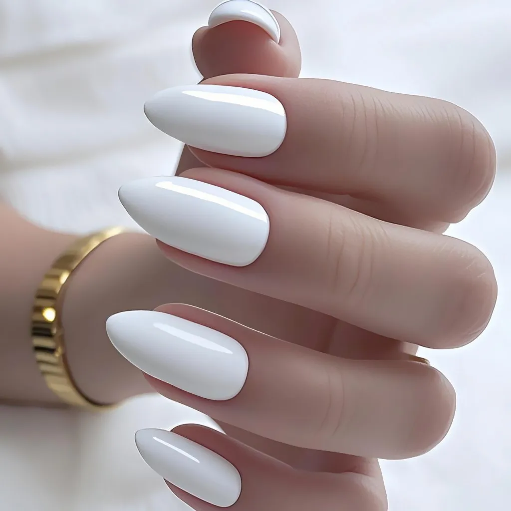 

Shiny White Acrylic False Nails With Glue Woman Press On Fake Nails For Gluing Short Stiletto Shaped DIY Manicure Accessories