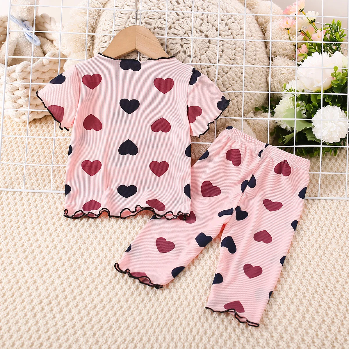 hibobi 2-Piece Summer Girl Allover Heart Printed Short Sleeve T-Shirt & Matching Pants Cute And Comfortable Loungewear Set