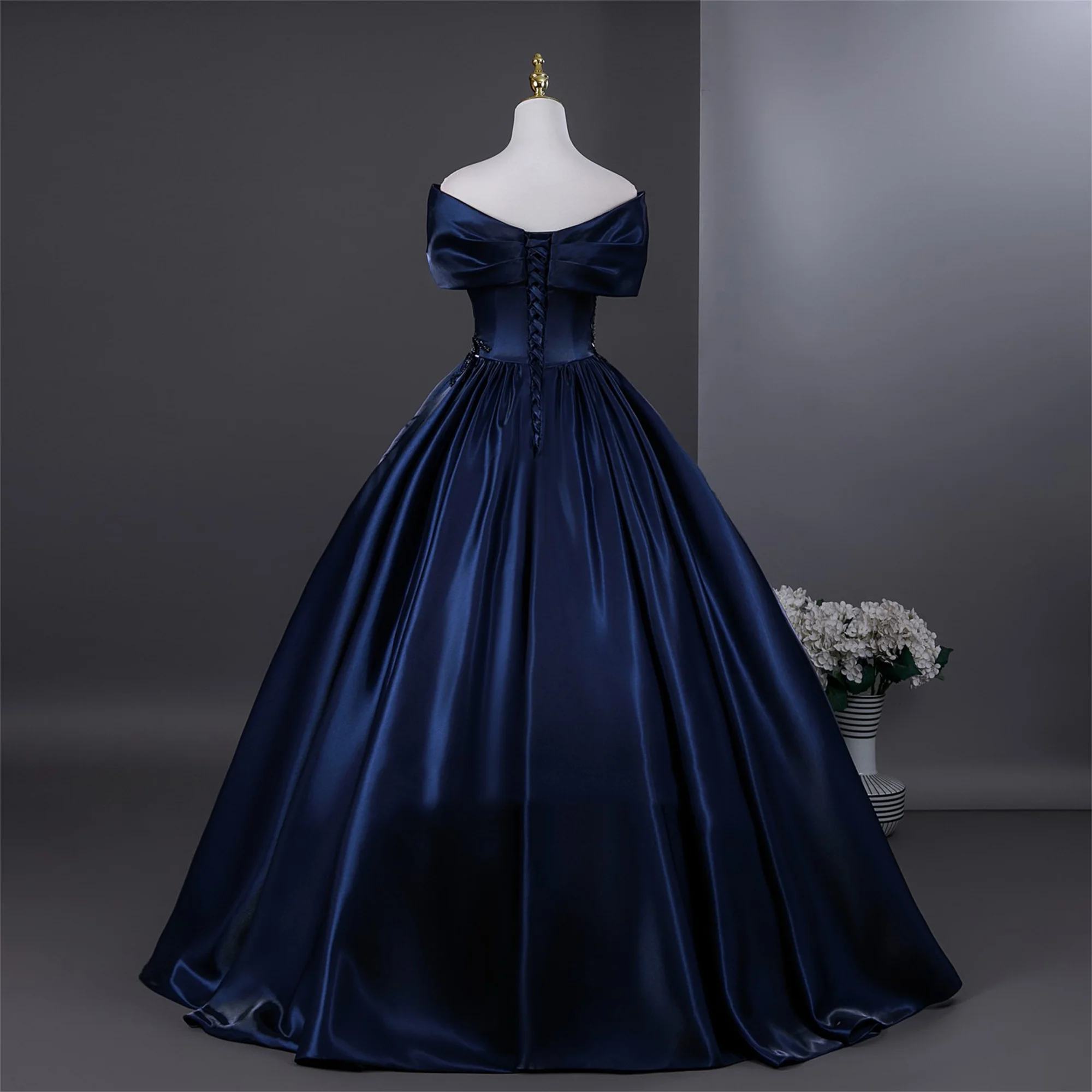 Marineblauw Satijn Ball Down Quinceanera Jurken Kralenornament Franse Prinses A-lijn Vloerlengte Verjaardagsfeestje Galajurk