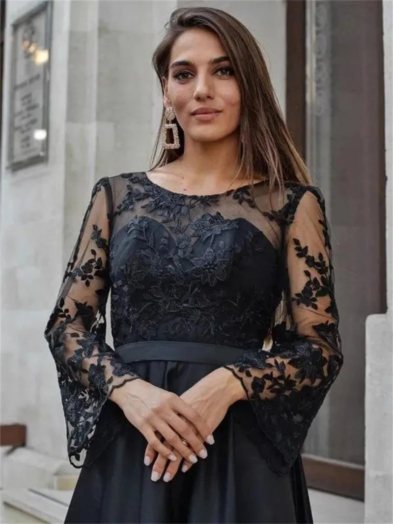 

Black 3/4 Sleeve Mothers Dresses A Line Sheer Lace Jewel Neck Satin Knee Length Women Cocktail Dress