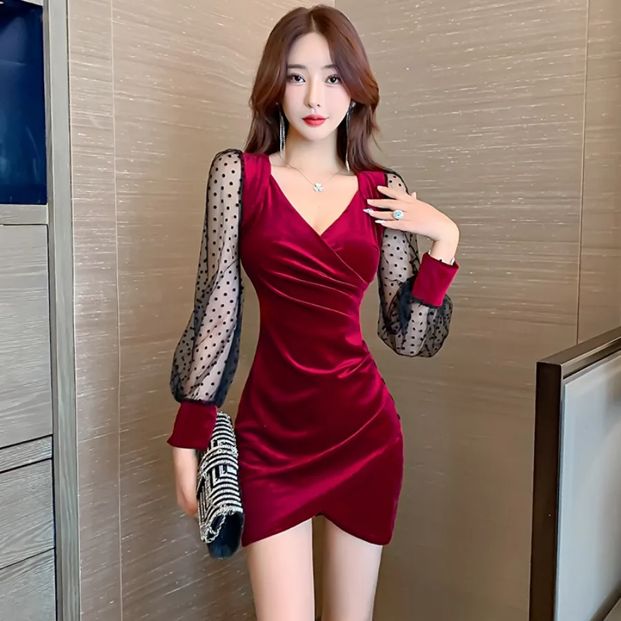 

【HOT】Autumn clothes new style Hepburn style small black dress waist slim temperament goddess fan small dress female