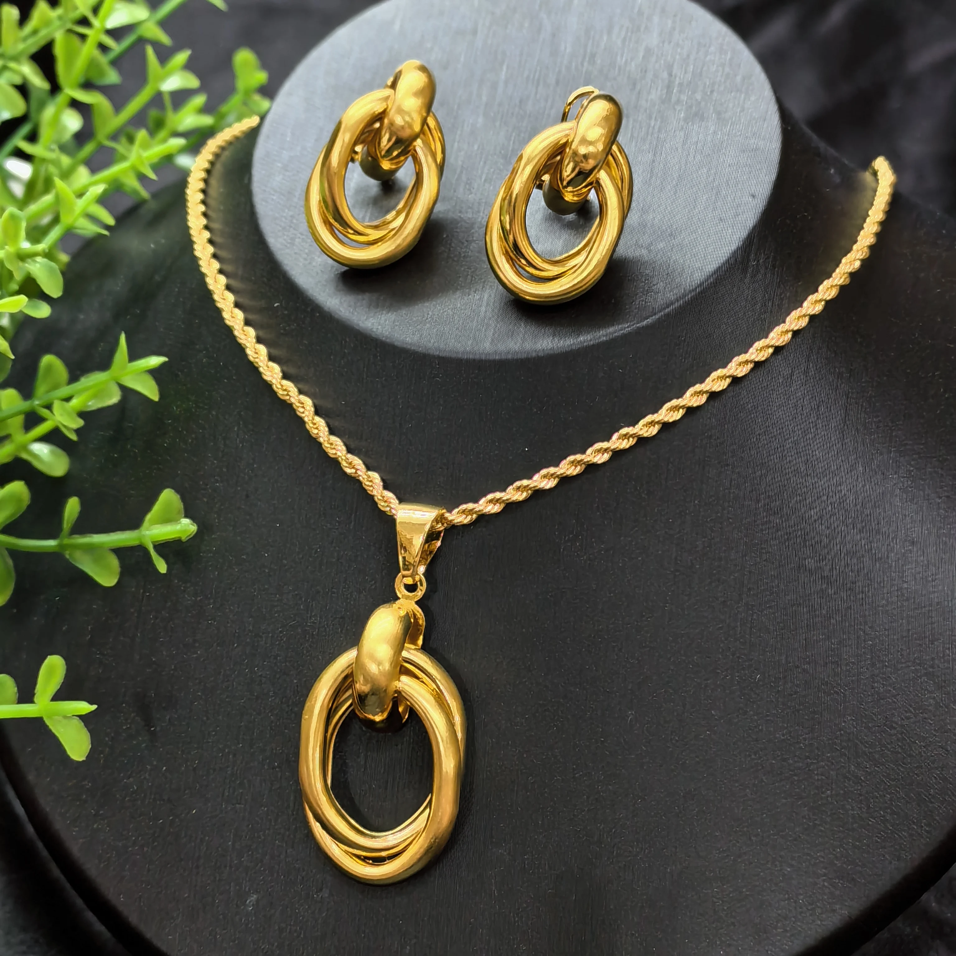 Necklace earrings set 24k gold-plated jewelry set, European and American fashion sand gold earrings