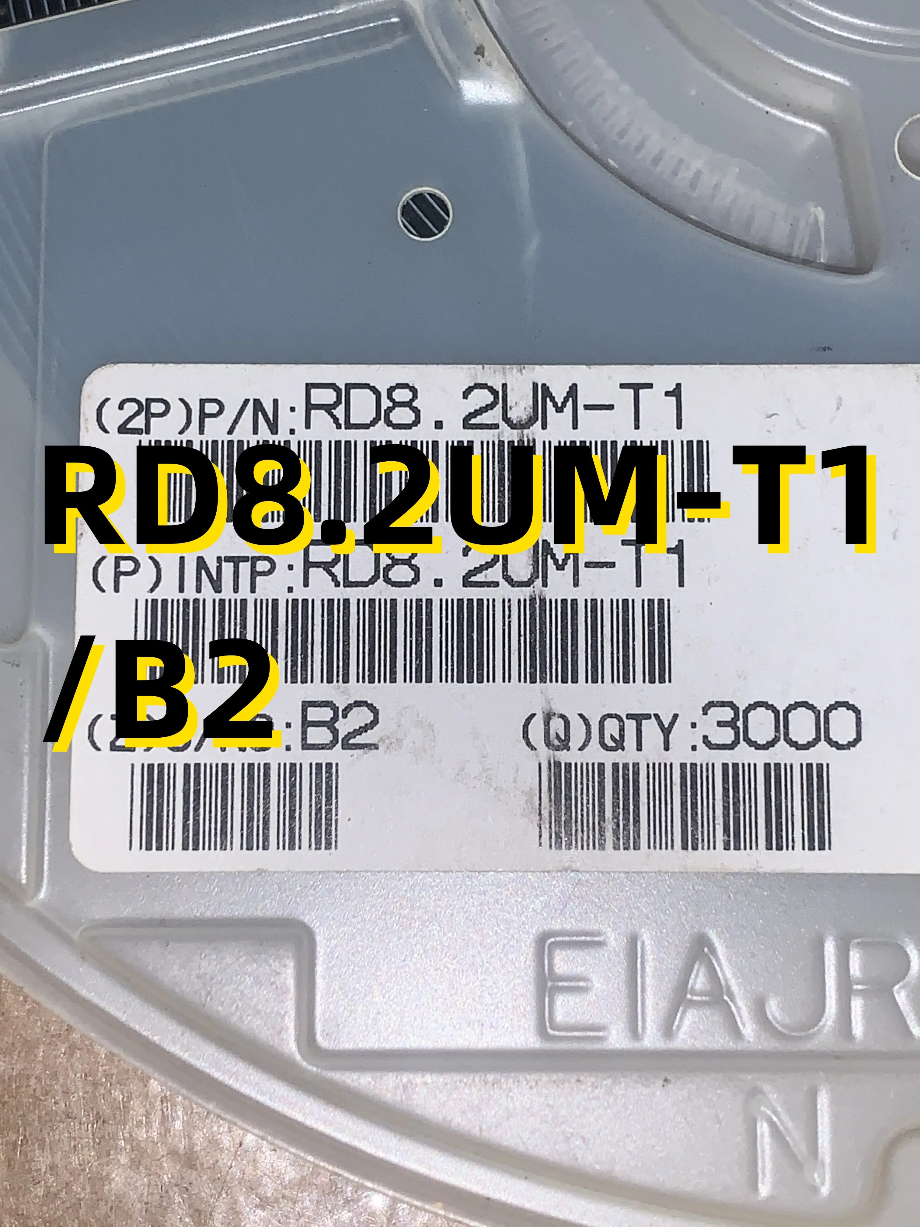

10шт RD8.2UM-T1/B2