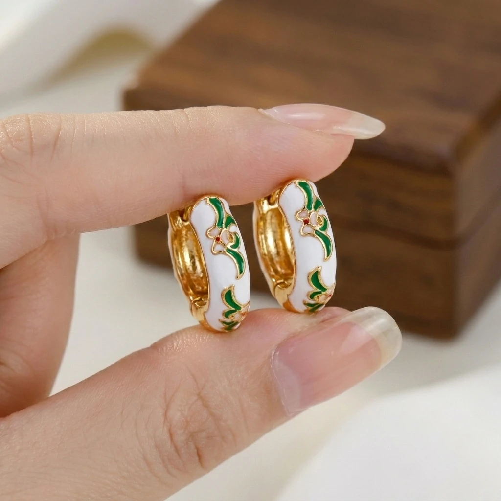 Vintage Enamel Flowers Cute Huggies Hoop Earrings for Women Boho Colorful Engraved Flower Circle Ear Buckle Trendy Jewelry Gift