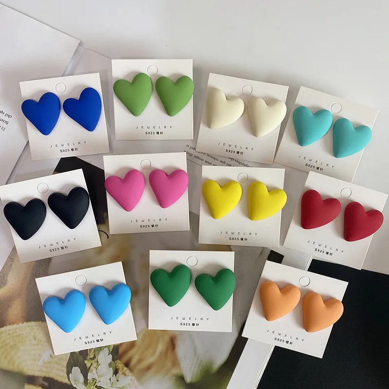 Korean Fashion Acrylic Love Stud Earrings for Women Simple Statement Matte Candy Color Heart Earrings Wedding Jewelry Gifts