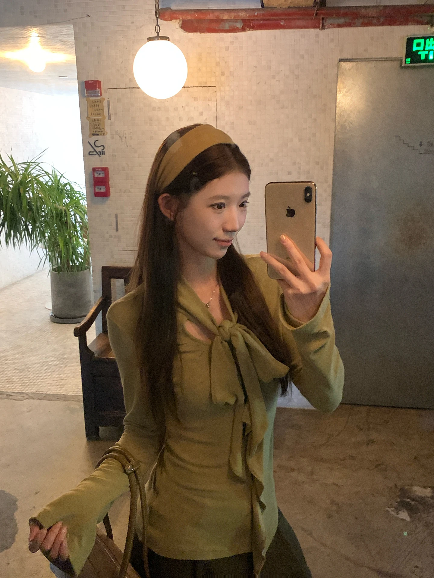 

een Long Sve Base irt Women's Faion Commute Sle Inner Wear Unique Top Not Repeating Design Winter Season T-irt