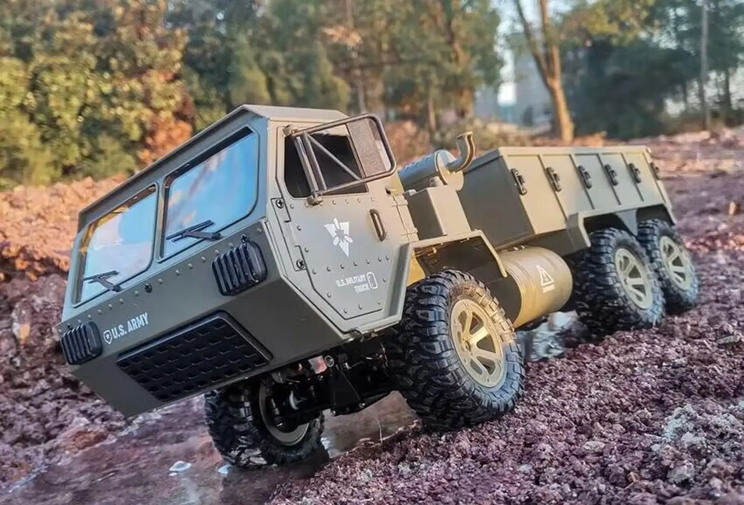 Heavy duty large 45CM military truck, full-time six wheel drive remote control model, electric six wheel drive climbing vehicle,