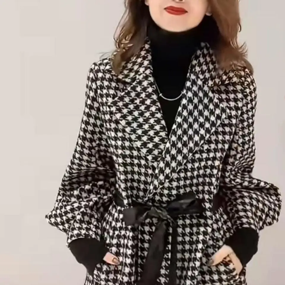 

2023 New Women Woolen Coat Fashion Mid Length With Belt Windbreaker Autumn Winter Korean Slim Bow Plaid Wool Overcoat Jacket 5XL