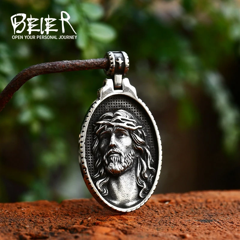 BEIER 2023 New Arrival Christian Jesus Pendant Oval Shape Exquisite Vintage Men\'s Necklace Crown of Thorns Jesus Jewelry Gift