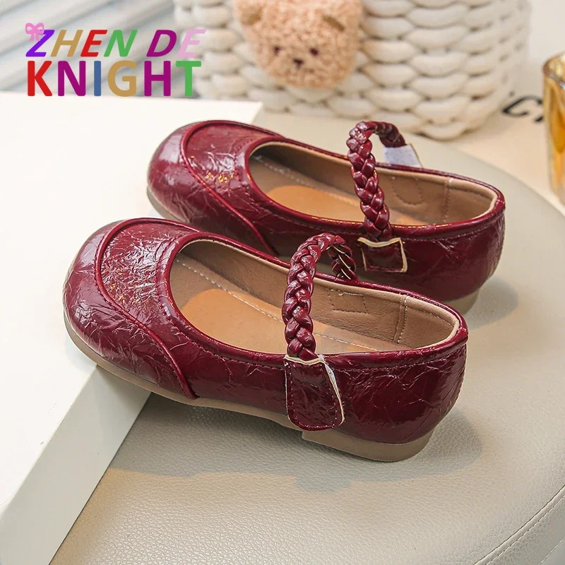 

Весна 202, новая модная мягкая нескользящая универсальная шикарная балетная обувь в корейском стиле, элегантная детская кожаная обувь на плоской подошве для девочек