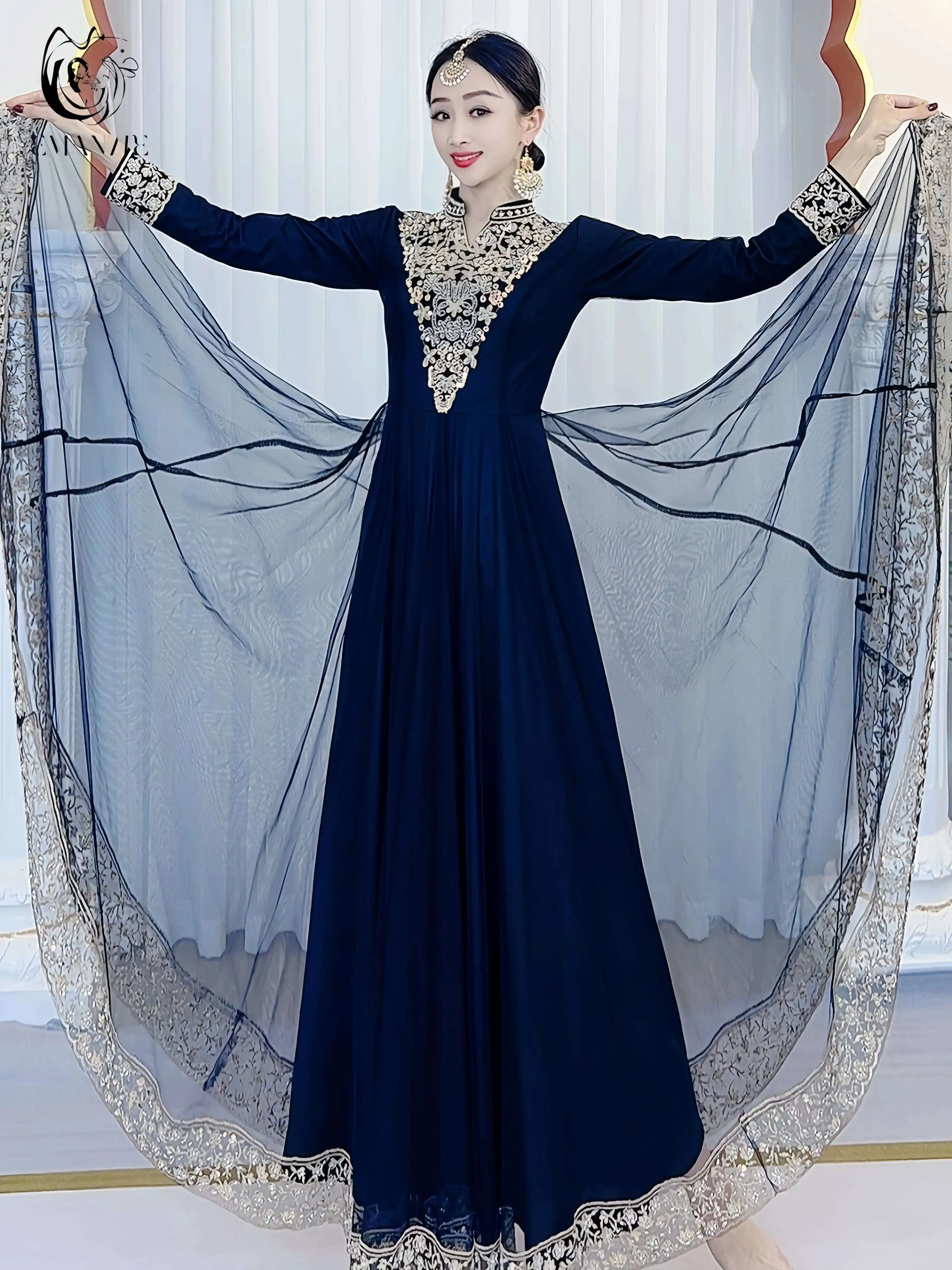 Exotischer Stil, indischer Tanz, Xinjiang-Tanzkleidung, Nationalität, Damenmode, Tanzkostüm, feine Stickerei, großer Rock