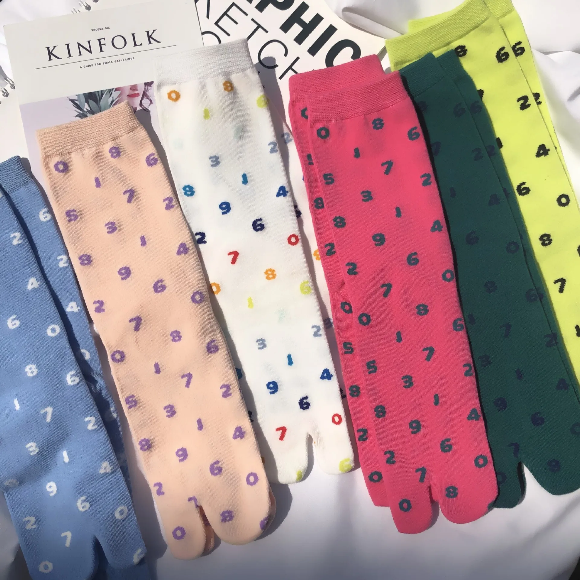 Chic Japanese Jacquard Split Toe Socks Fashion Digital Combed Cotton Two Toe Socks Women Korean Harajuku Two Finger Tabi Socks