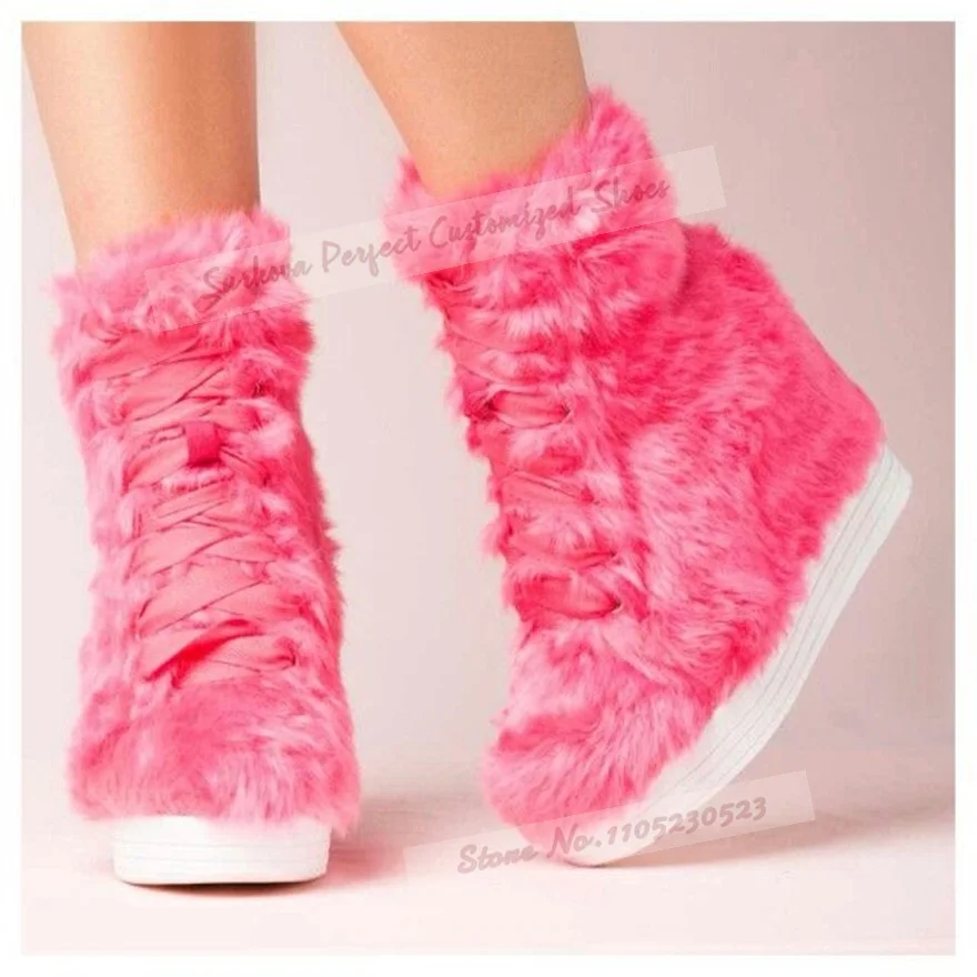 

Мягкие розовые ботильоны на танкетке с мехом, белые пушистые плюшевые кроссовки на платформе, осень-зима, меховая модельная обувь на шнуровке