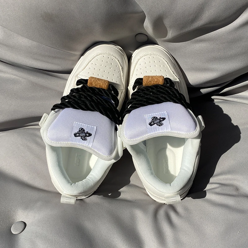 

Popular minimalist design trendy shoes, large-sized dad shoes, casual shoes for men, comfortable and thick shoes, tongue surface