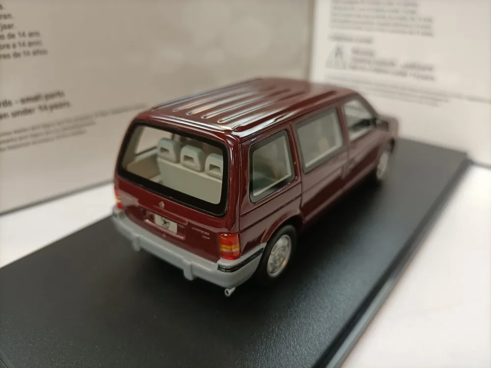 GLM 1:43 For Voyager MPV 1994 Simulation Limited Edition Resin Metal Static Car Model Toy Gift