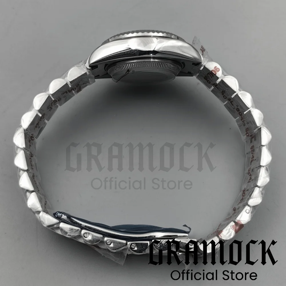 28MM Stainless Steel Slope Bezel Watch Case Sapphire Glass With 20.5MM Dial Hand For Ladies NH05 NH06 Watch Box Part Waterproof