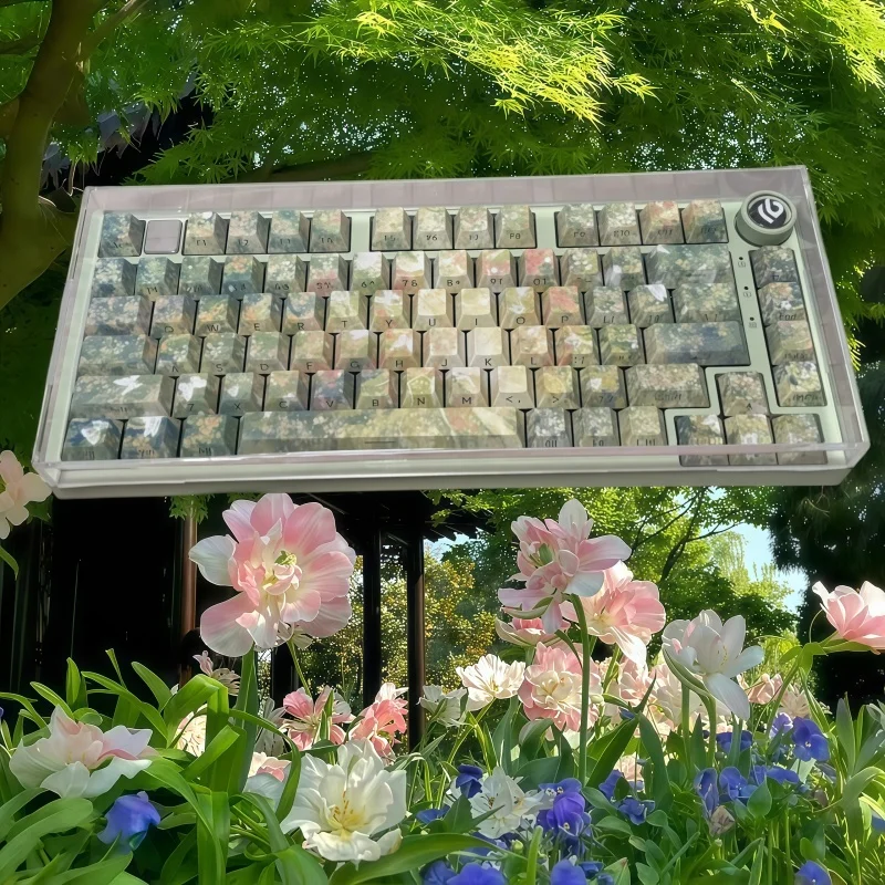 

Spring Butterfly Language Keycap Side Carve Transparent Green Theme PBT Material 135 key Cherry High Ergonomic Silk Smooth Touch