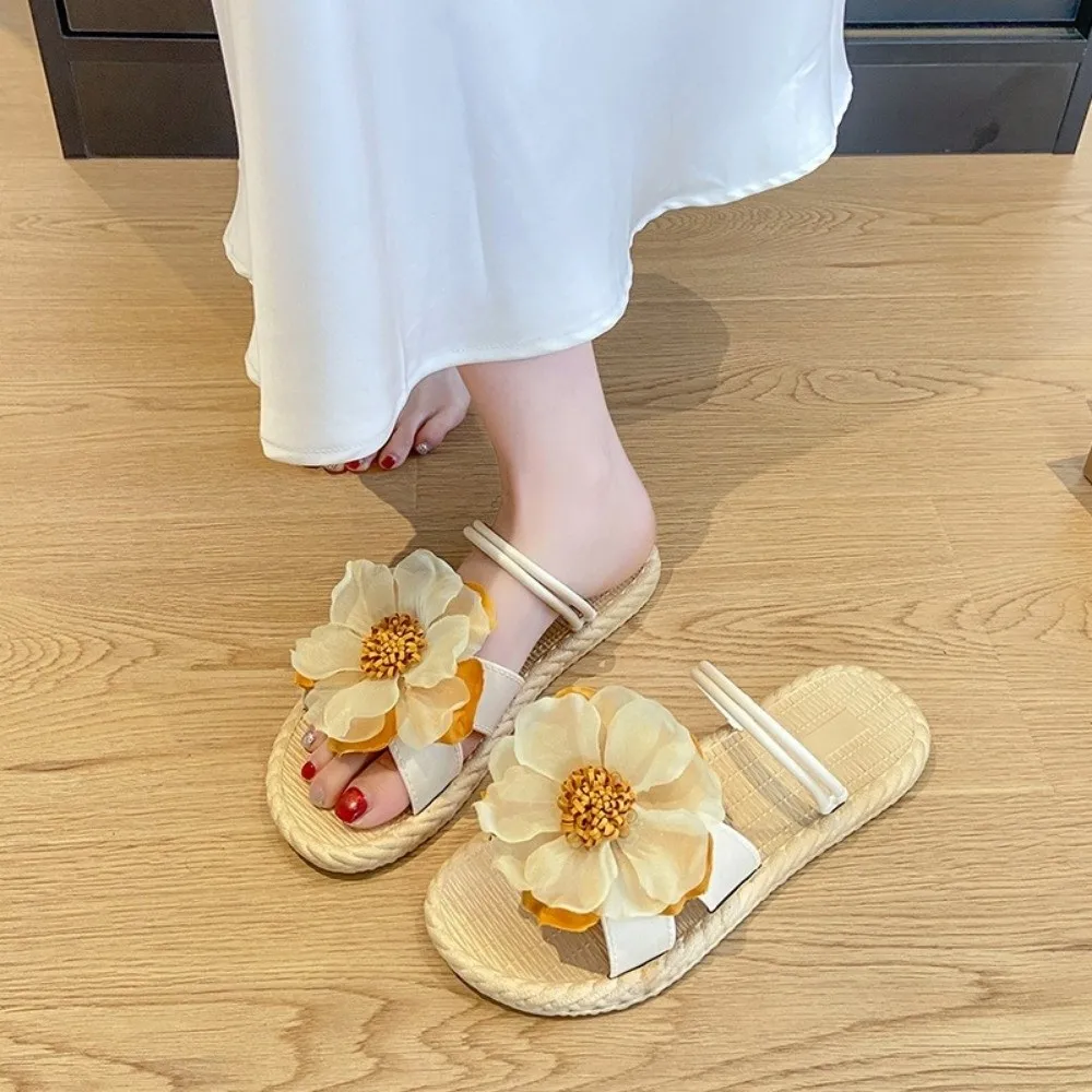 

Simple Anti Slip Beach Slides Sandals PVC Sweet Women Summer Slippers Home Wear Flower Flip Flops Household Goods