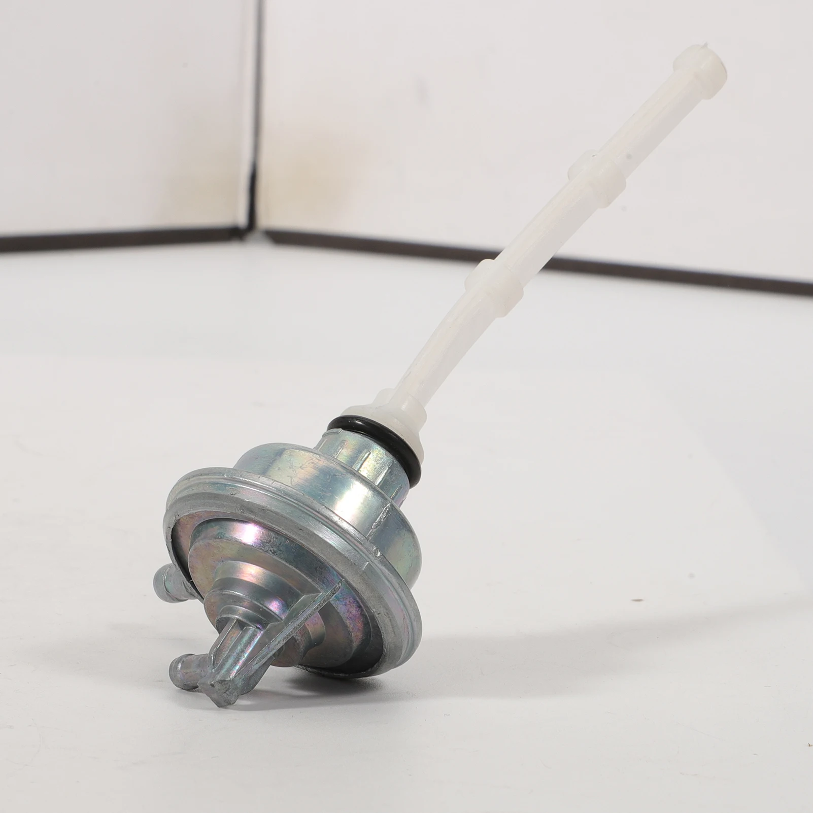 15 mm Fuel Tap Diameter with Filter for Aerox 2004- Derbi Peugeot Trekker Speedfight Vivacity Elyseo Runner 50cc Fuel Tank view 2