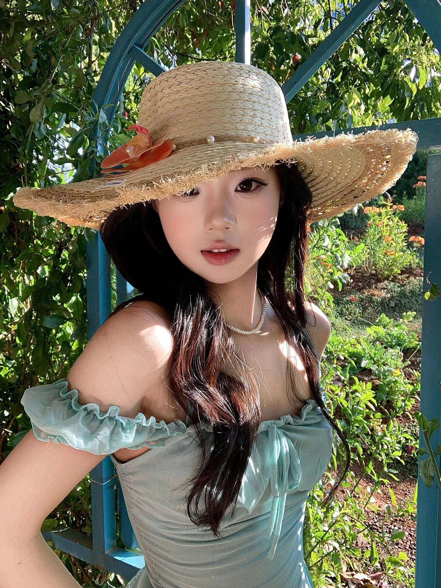 Summer Beach Vacation Sun Protection Lattice Woven Raffia Straw Hat Women's Floral Decorated Hat Adjustable Large Brim Hat