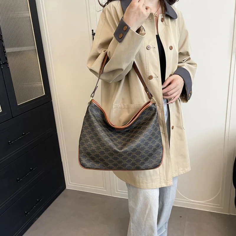 

High-End Women's Messenger Bag Made Of Fine Leather Boasting Paris Style And High-End Elegant Vintage Look​