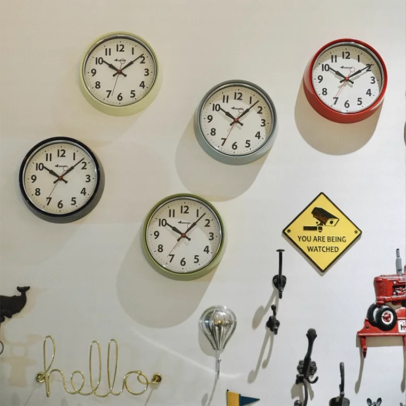 

Japanese Metal Round Wall Clock Silent Sweep Movement Timepiece Precise Timekeeping Clock Living Room Minimalist Wall Decor