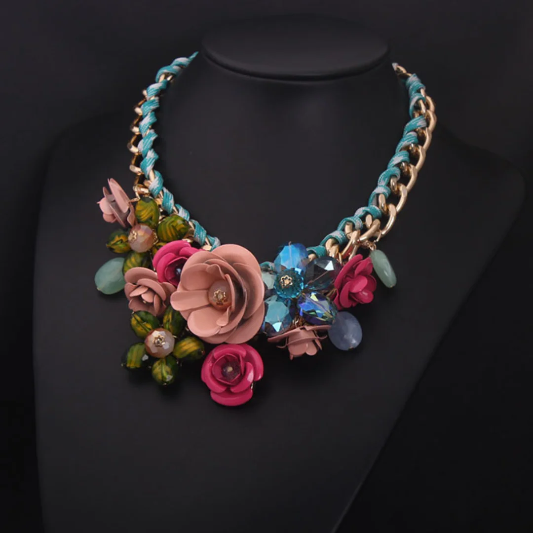 Colorful Flower Crystal Gemstone Short Collarbone Necklace Woven Women\'s Accessory