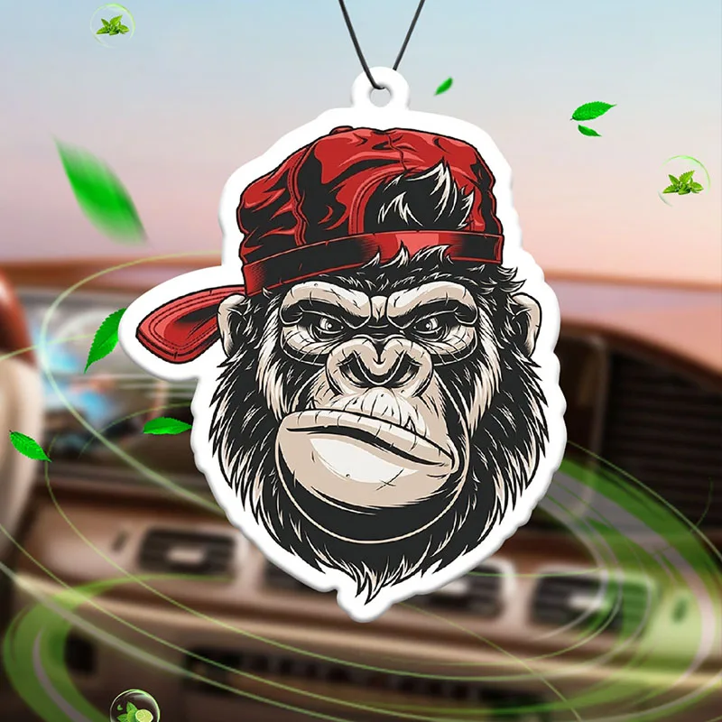 Aromatizante para Auto con Aroma a Brisa Marina Bahamense (Aroma Romántico) Monkey |     Colgador para espejo retrovisor y clip de doble propósito para rejilla de ventilación |     Tabletas de Aromaterapia de Materiales Naturales |     Fragancia Duradera por 90 Días |     Sin Alcohol |     No teme la exposición al sol |     Diseñado Específicamente para Eliminar Olores en Autos, Armarios y Baños. |     Gráficos de Animación de Dibujos Animados |     Unisex |     Fragancia de Lujo |     Vino de Cinco Estrellas