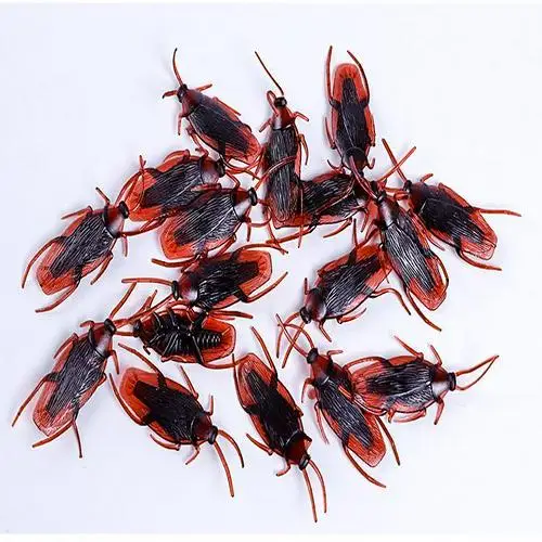 10-100Pcs Artificial Cockroach Realistic Fake Roach Insects Novelty Trick Props Kids Toy Halloween Party Decoration Plastic Bugs