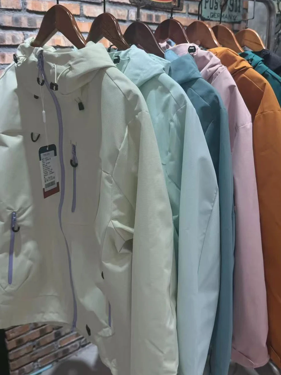 

ex Повседневная уличная легкая ветрозащитная водостойкая куртка с капюшоном из полиэфирного волокна Длинная застежка-молния Цвет