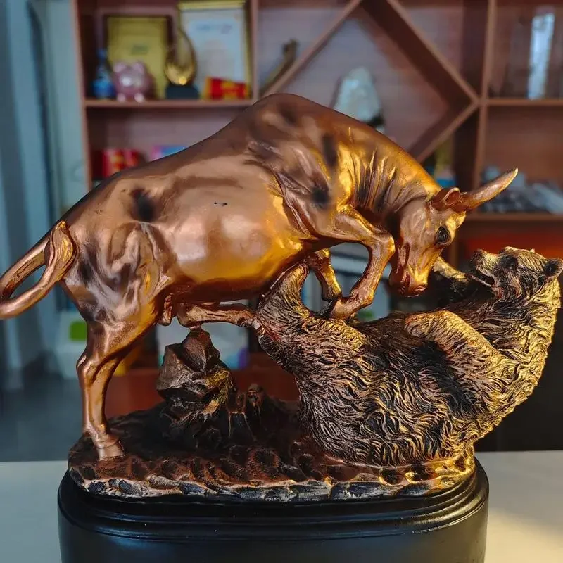 Bull and Bear Statue Stock Market Bull Fighting Sculpture Tabletop Resin Ornament Versatile Men Offices Decoration for Workplace