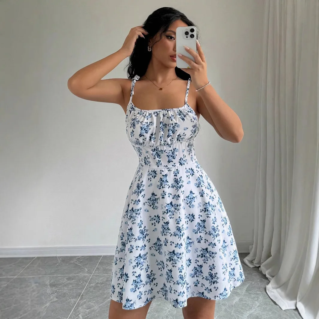 Kurzes Kleid mit Blumenträgern, quadratischer Ausschnitt, Sommer-Damen-Träger-Blumenkleid, modisch, täglich, Damenbekleidung, 2025, Kleid mit Blumenträgern