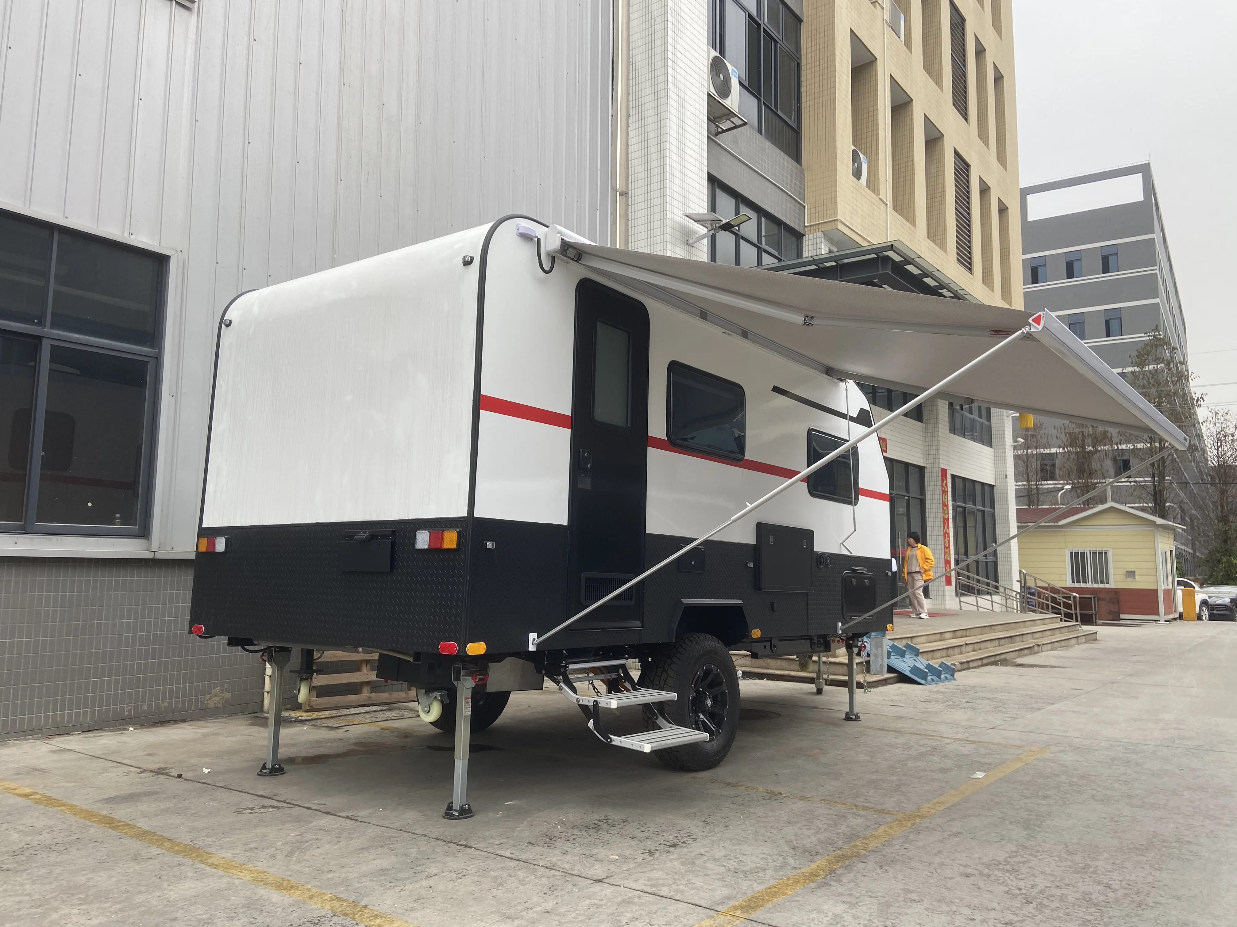 2025 Самая горячая распродажа, алюминиевый крошечный дом, мини-караван, каплевидный туристический кемпер, прицеп для 4 человек