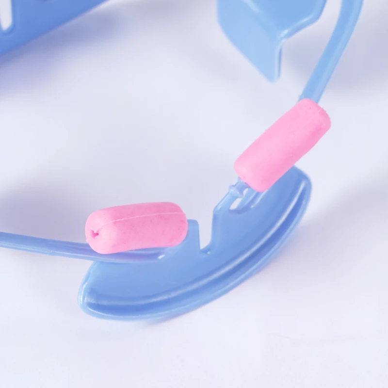 

1PC 3D Dental Mouth Opener Lip Cheek Retractor Stretcher Oral Examination Tool 2 Colors Dental Material