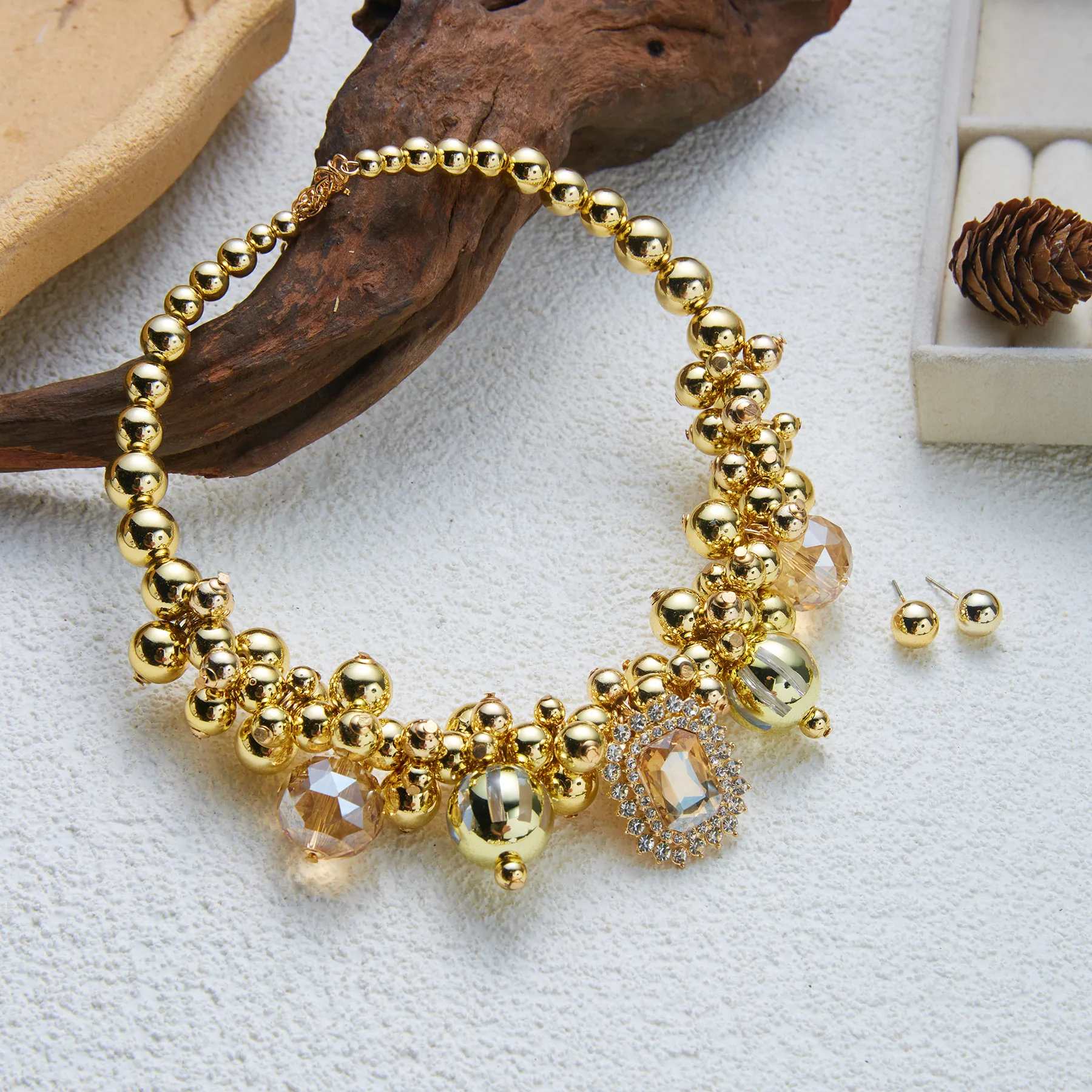 Leicht Luxuriöse Mehrschichtige Imitationsperlen-Choker-Halskette für Frauen Geometrische Quadratische Ohrringe Hochzeits- und Bankett-Schmucksets – Detail 6