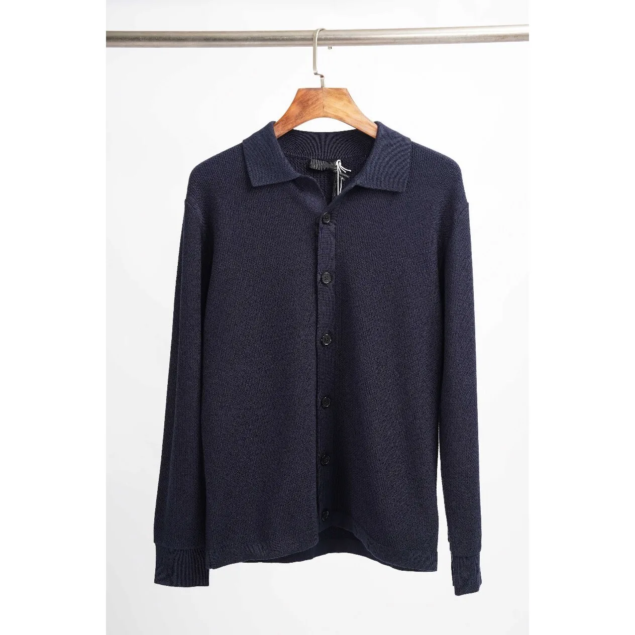 

Men's Wool Knitted Button Cardigan Soft Touch Warm Skin-friendly Crtsmanip Exquisite Youth Casual Knitted Sweater