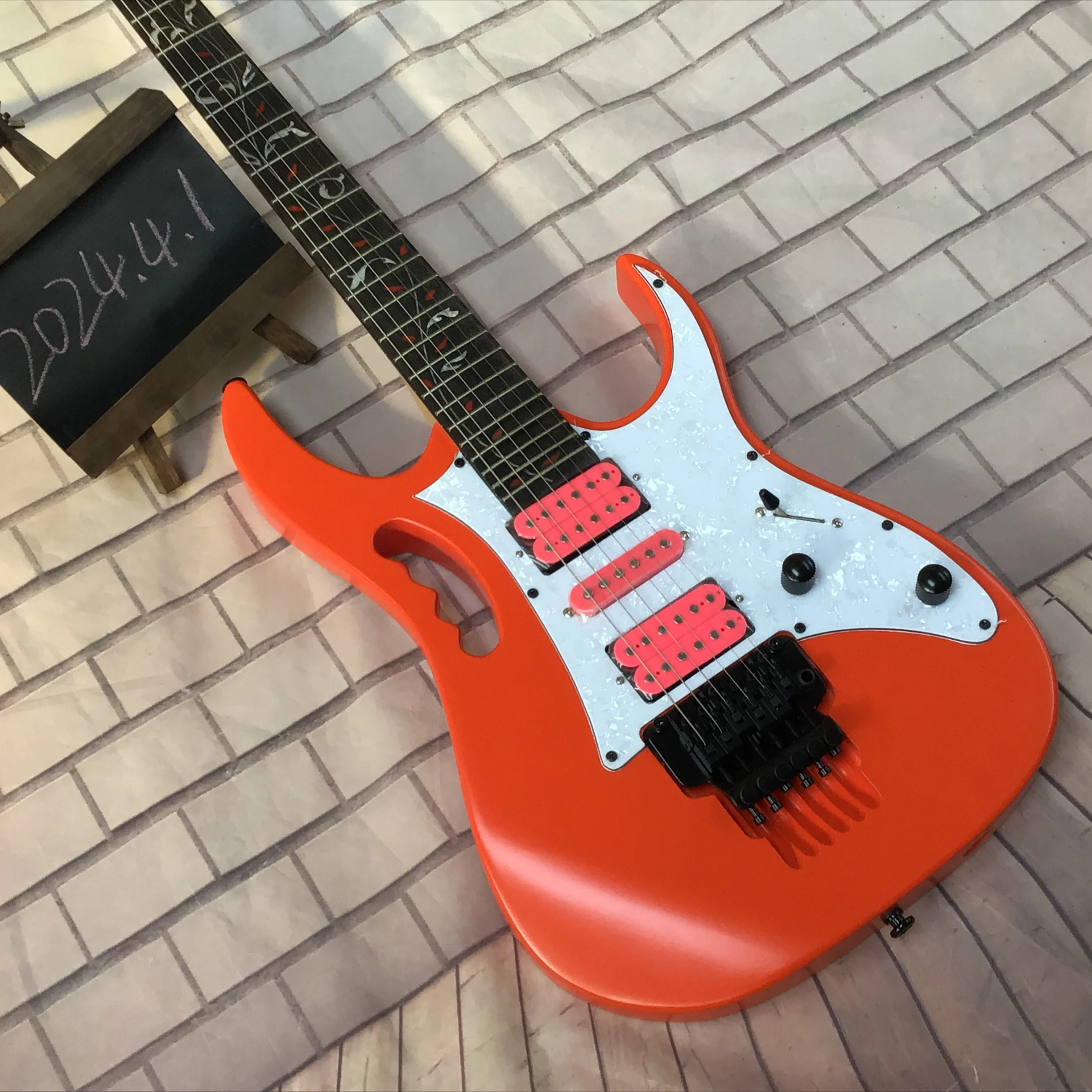 Free shipping Custom 6-String Electric Guitar Rosewood Fingerboard  In Stock black hardware guitars orange color guitarra