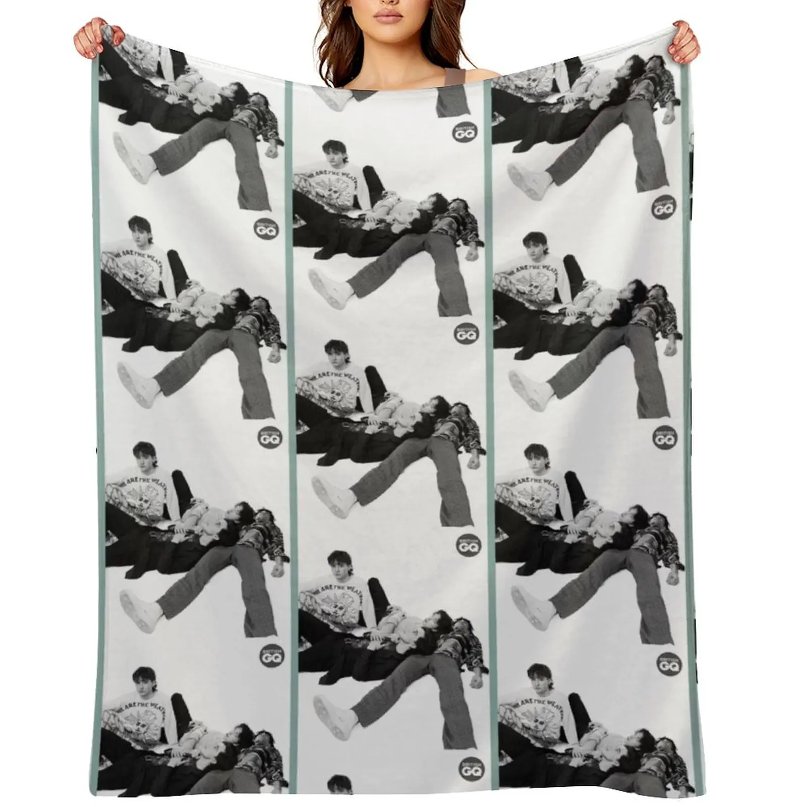 

Inhaler Band Throw Blanket Hair Luxury Designer Bed Fashionable Blankets