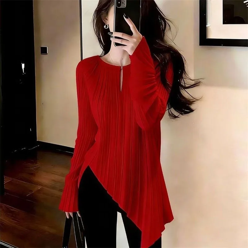 

Женская блузка 2026: Новая уникальная плиссированная рубашка с асимметричным подолом, весна-лето, круглый вырез, корейский стиль, пользуется высоким спросом