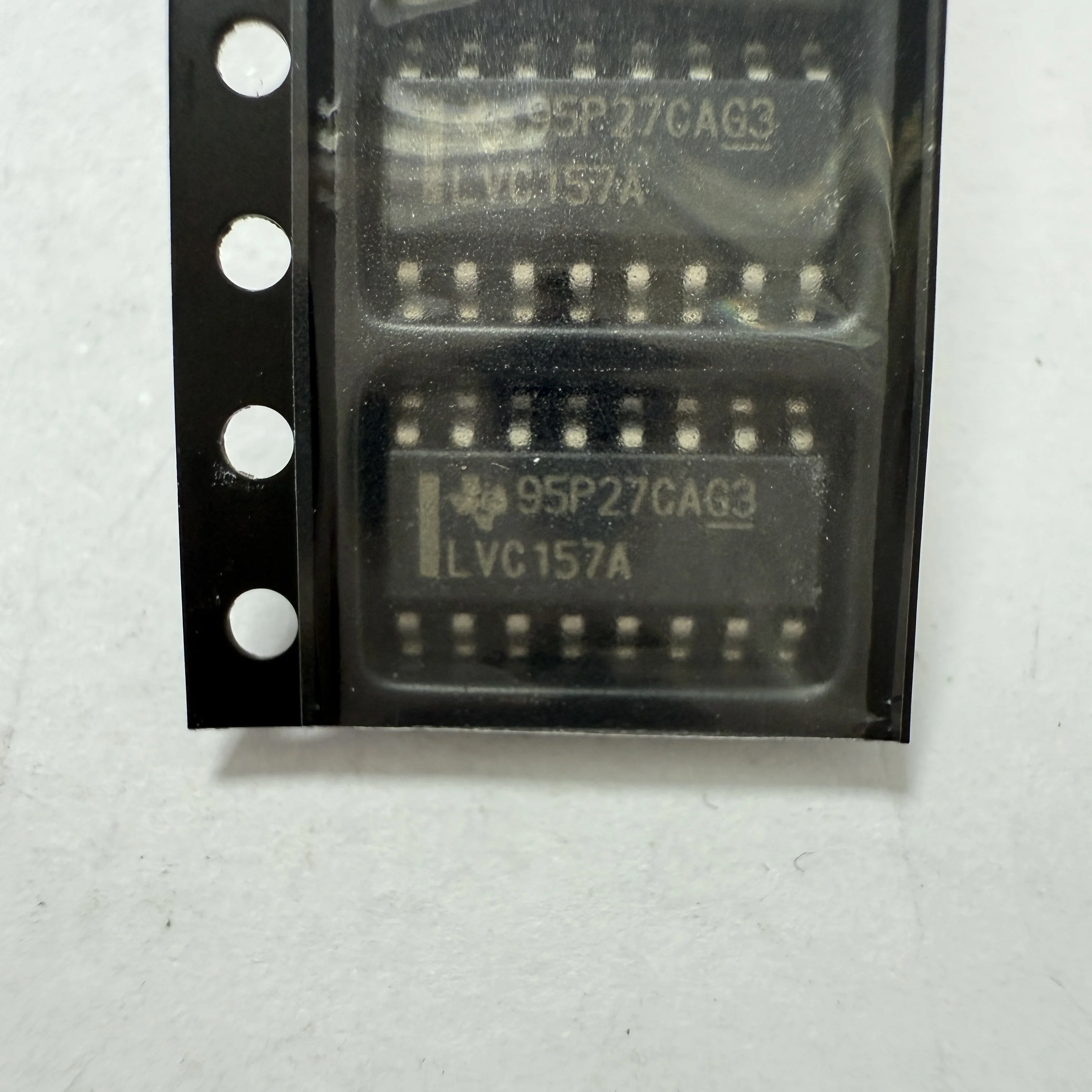 

50PCS/LOT SN74LVC157ADR (Logic ICs)